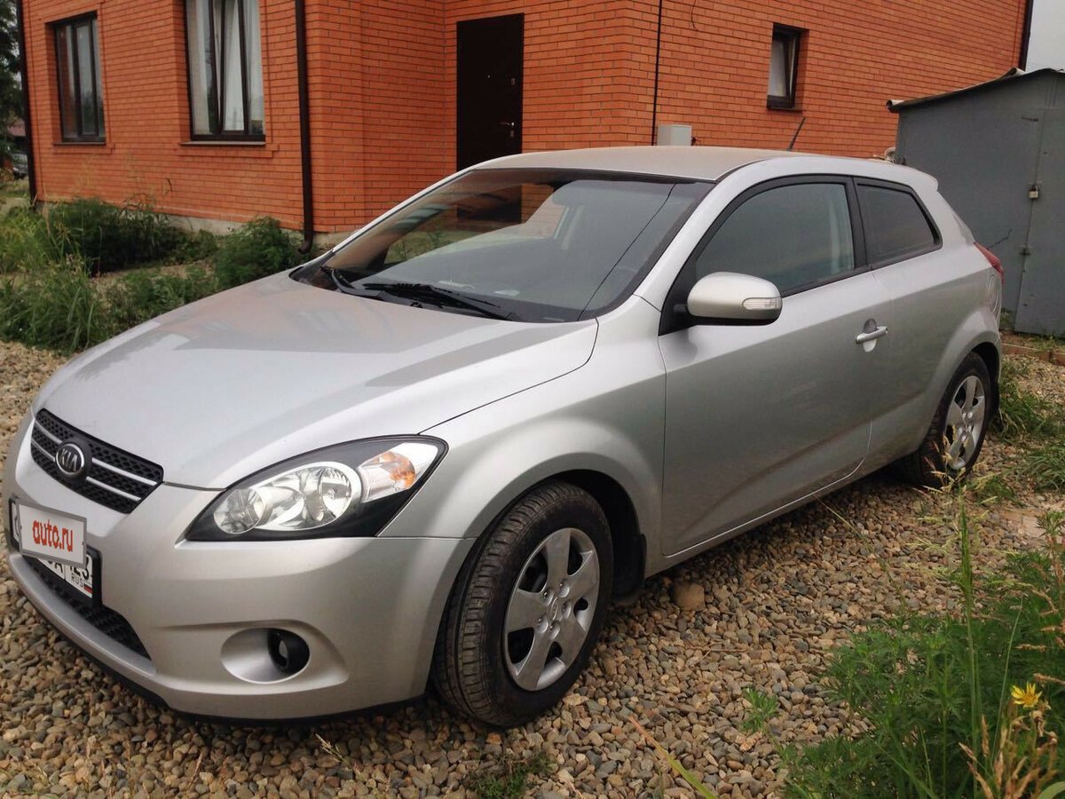 Kia Ceed 2010 купе