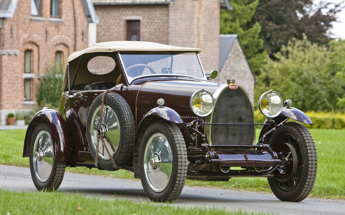 Видео 1 автомобиля. Bugatti 1922. Бугатти тайп 30. Бугатти 1959. Первый автомобиль Бугатти.