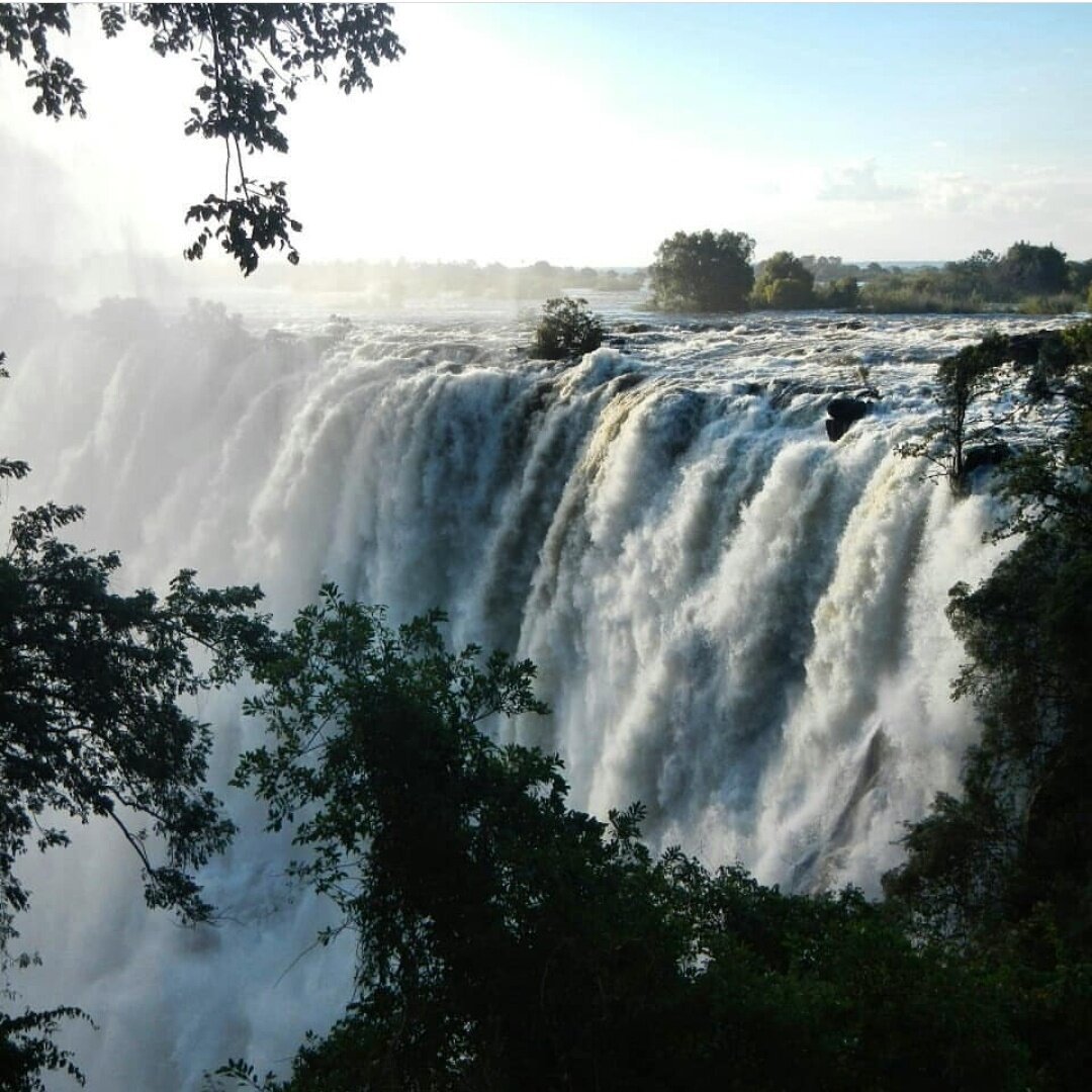 Самый крупный водопад в африке