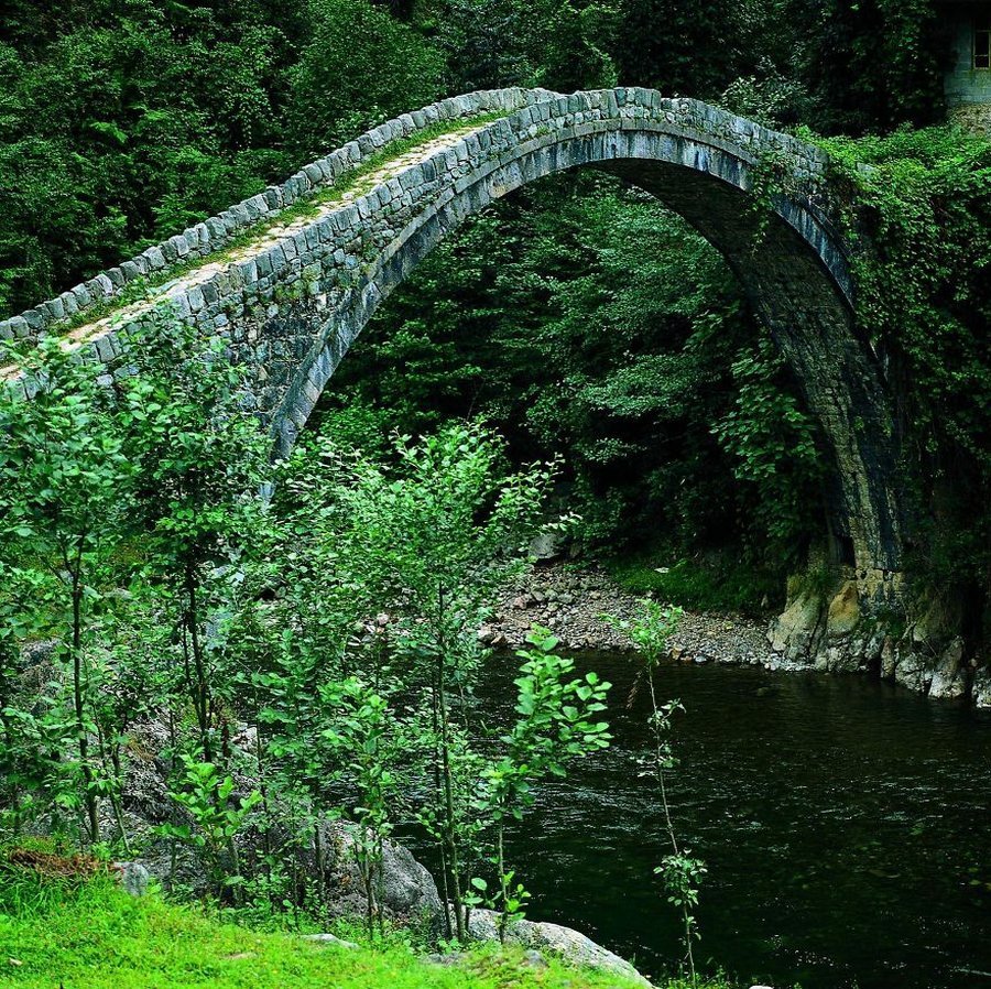 Арочный каменный мост Кобулети