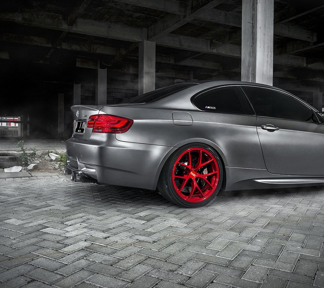 Красные суппорта BMW m5