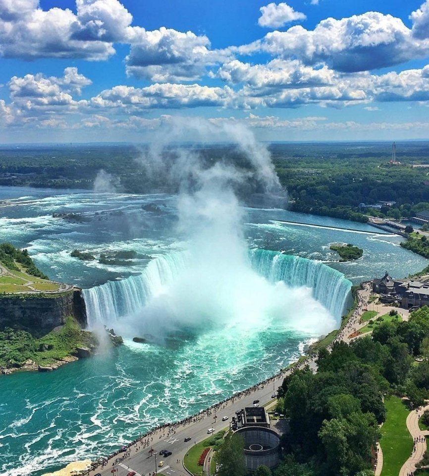 Крупнейшие водопады. Ниагарский водопад Канада. Онтарио Ниагара-Фоллс. Ниагарский водопад Онтарио. Ниагарский водопад (Ниагара-Фолс, провинция Онтарио).