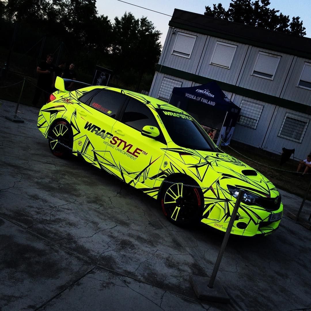 Subaru Impreza винил крутой