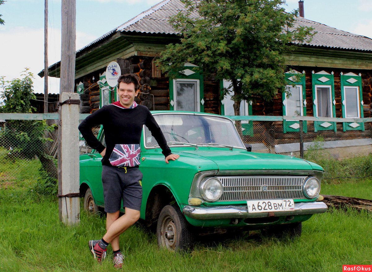Машина в селе