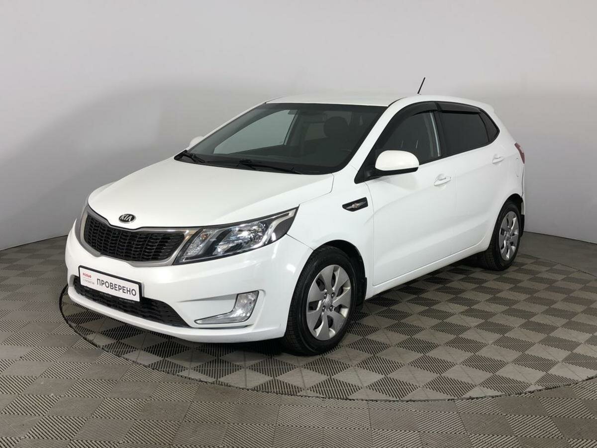 Kia Rio 2015 белая