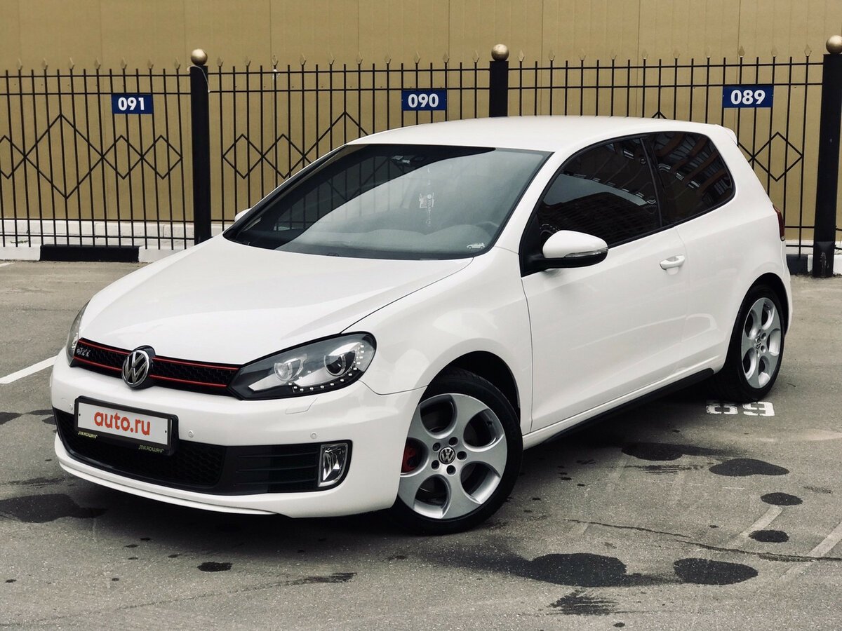 VW Golf 6 GTI белый