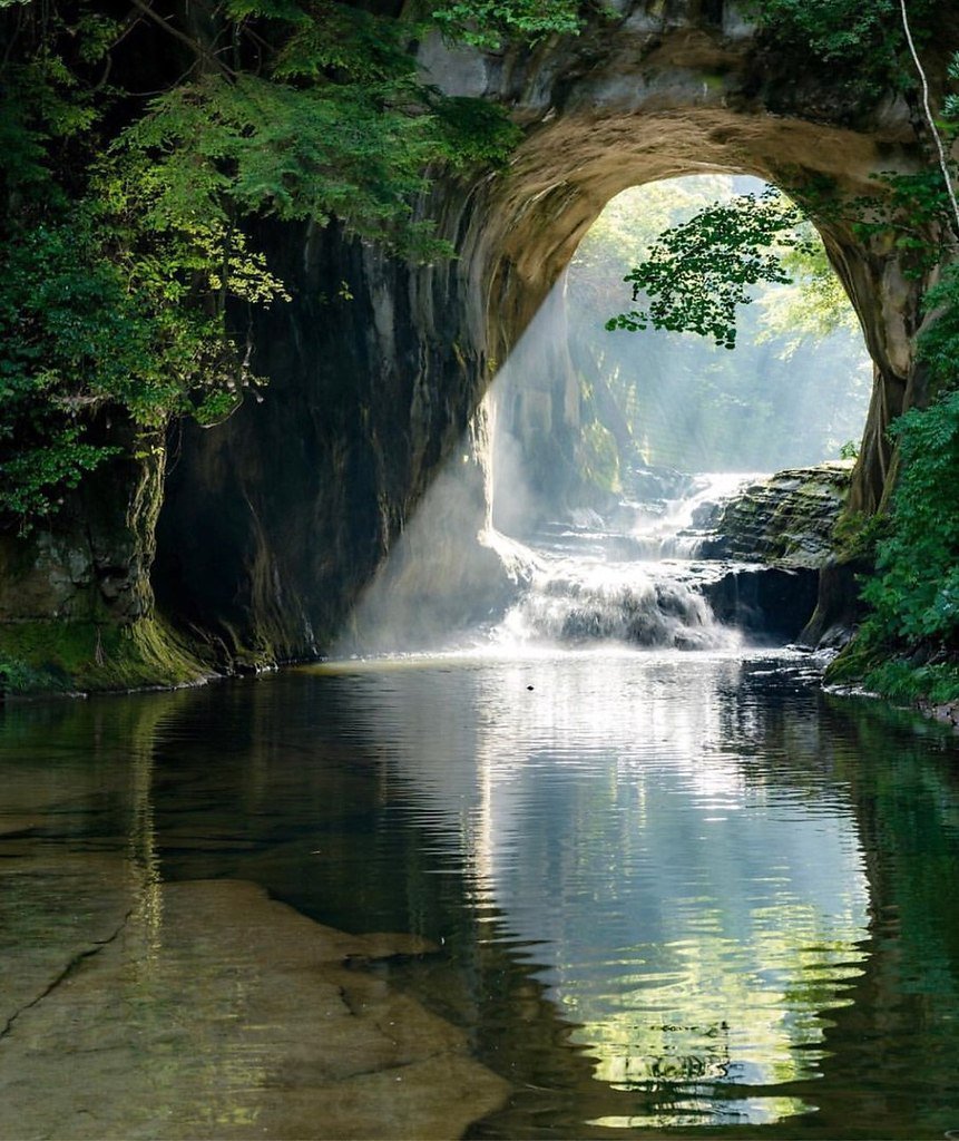 Водопад в префектуре Тиба в Японии