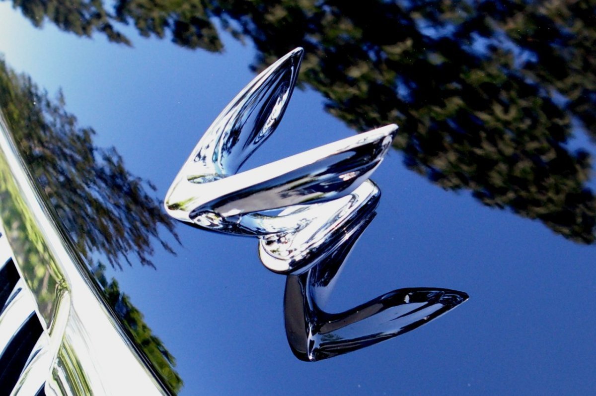 Hyundai Equus Emblem