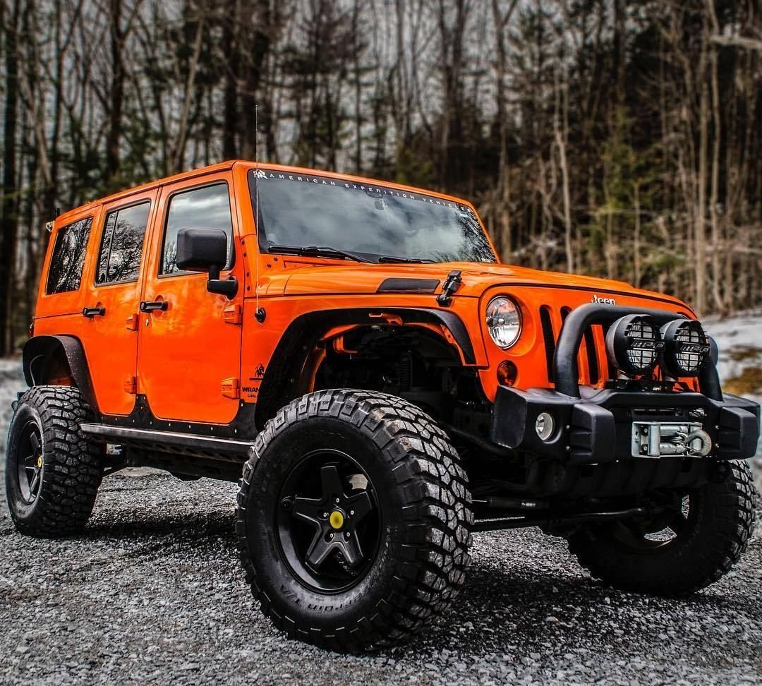 Jeep Wrangler Rubicon оранжевый
