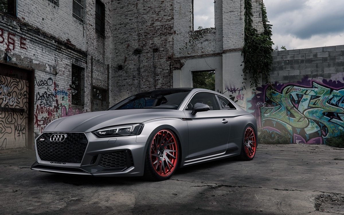 Audi rs5 серая