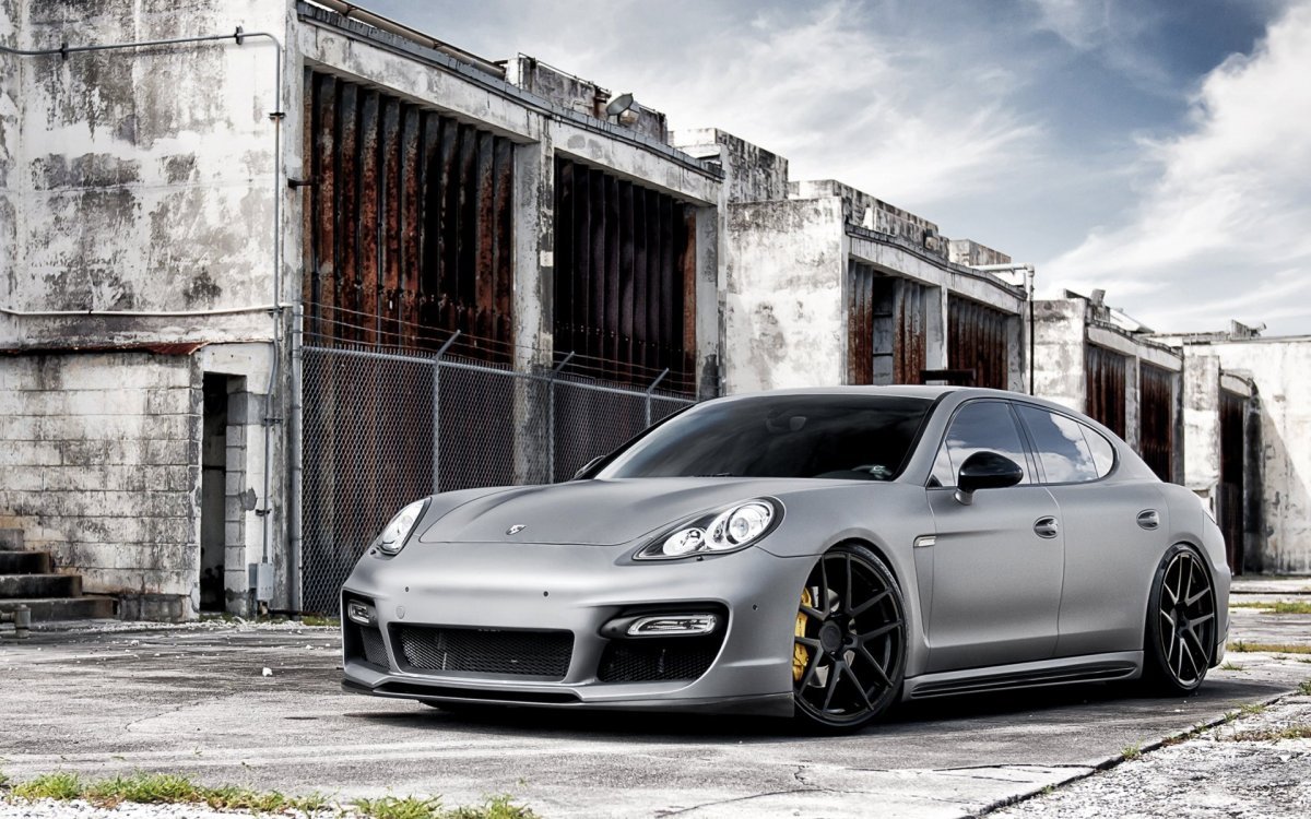 Porshe Panamera 1