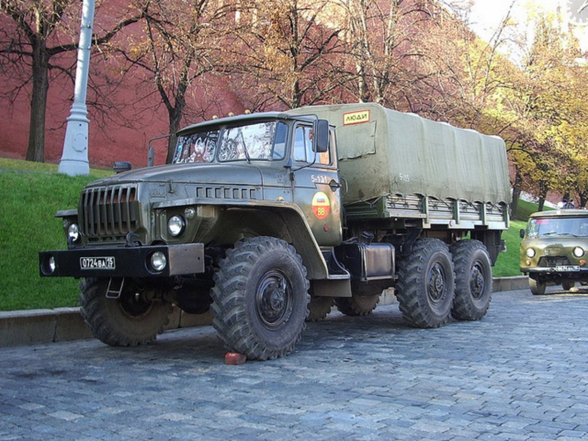 Урал 4320 армейский
