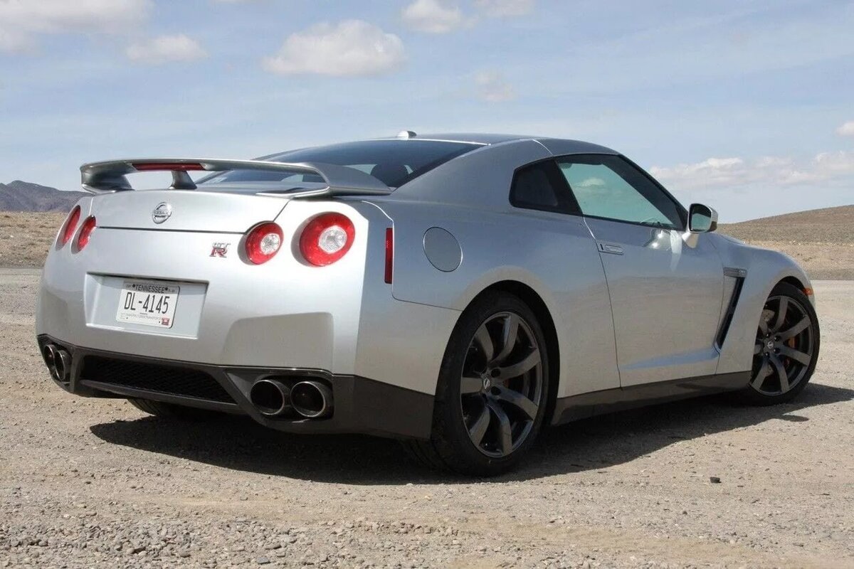 Nissan Skyline r35 GTR Форсаж