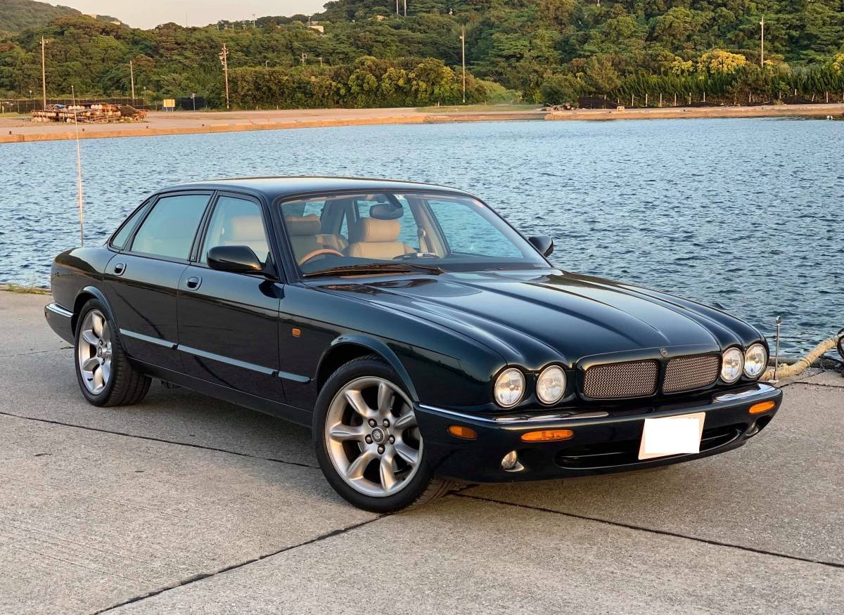 Jaguar XJR 308
