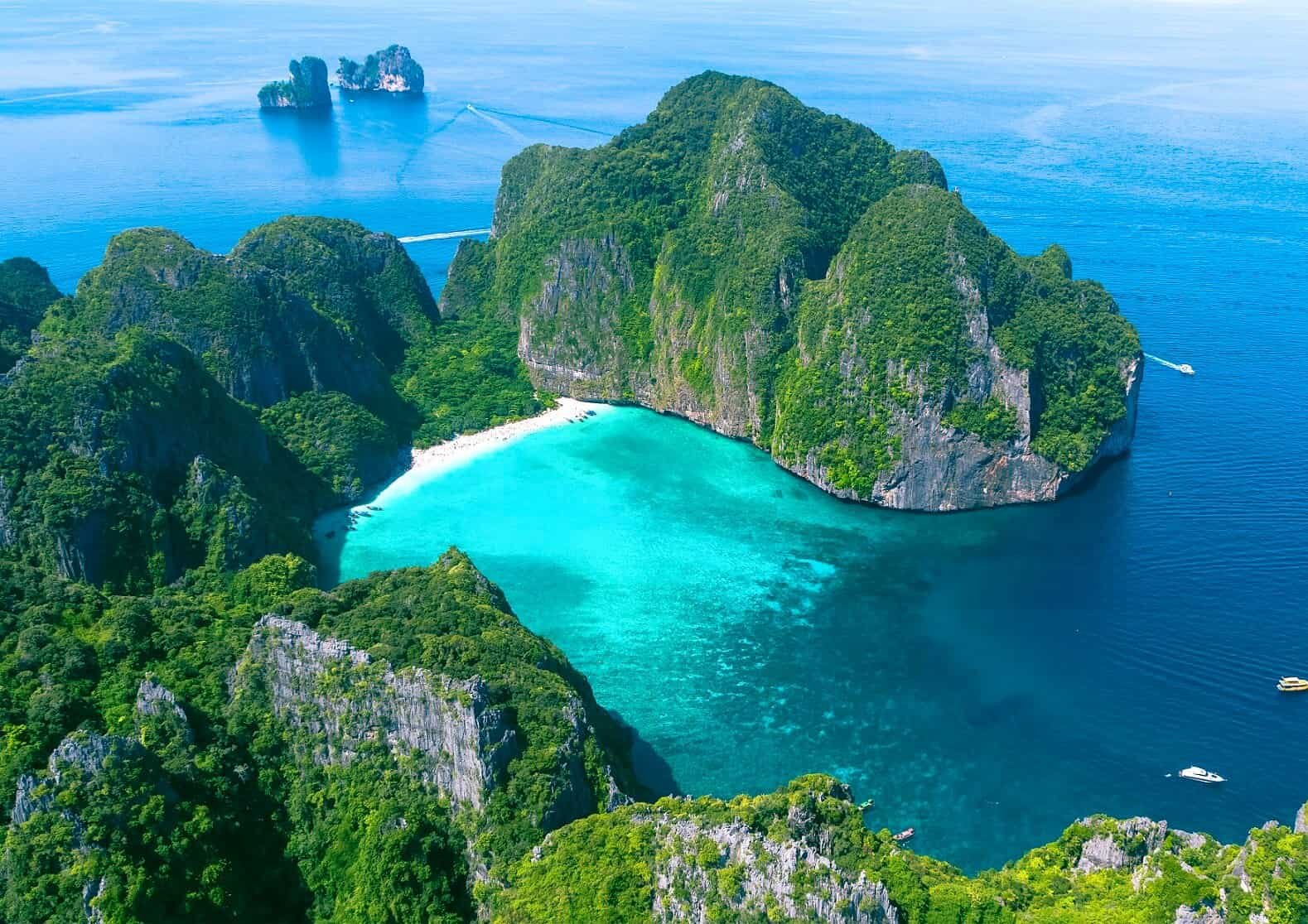 Остров Пхи-Пхи Таиланд. Бухта Майя Бэй в Таиланде. Пхукет острова Пхи Пхи. Бухта Майя Бэй на Пхи Пхи.