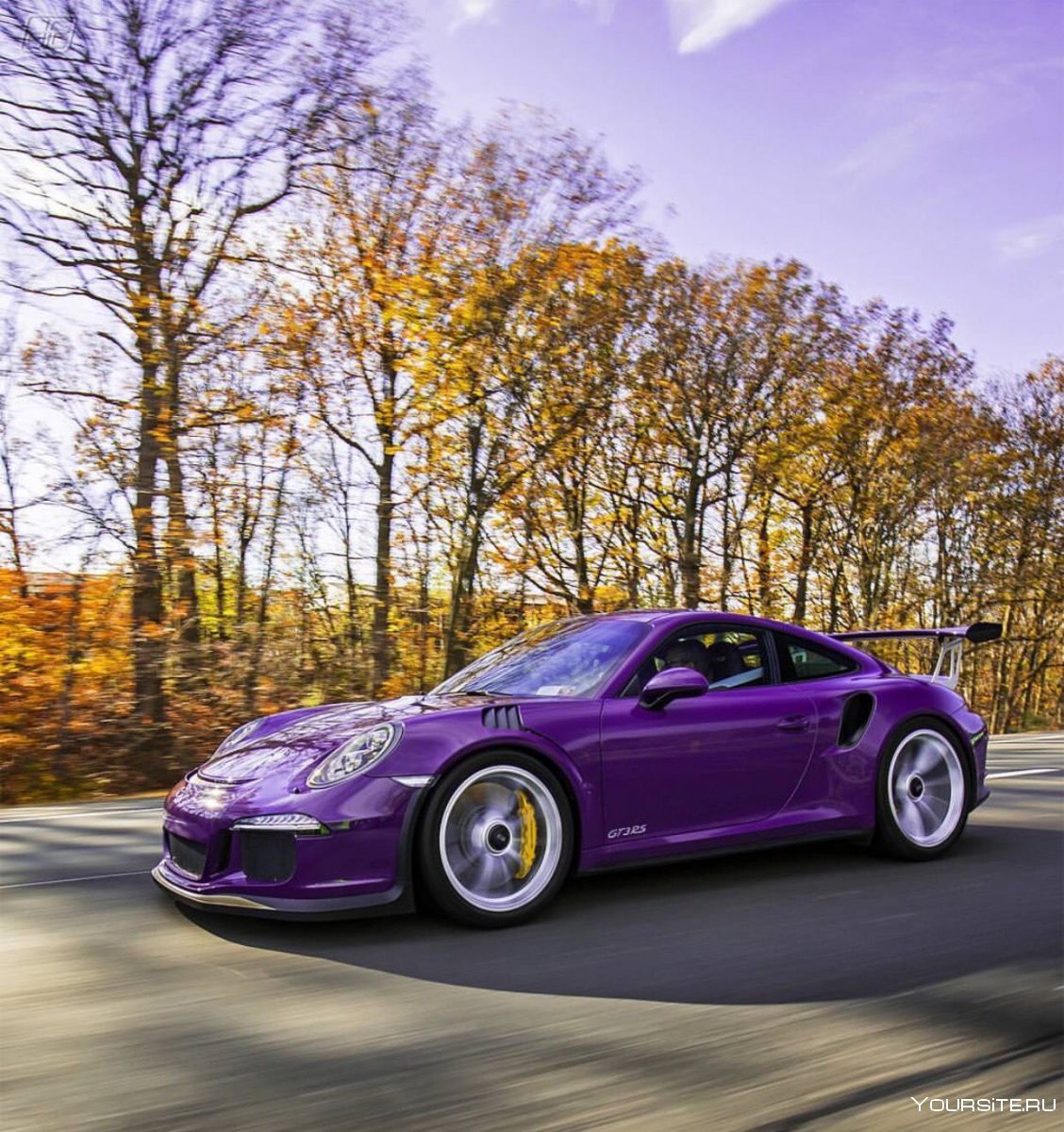 Порше 911 фиолетовый
