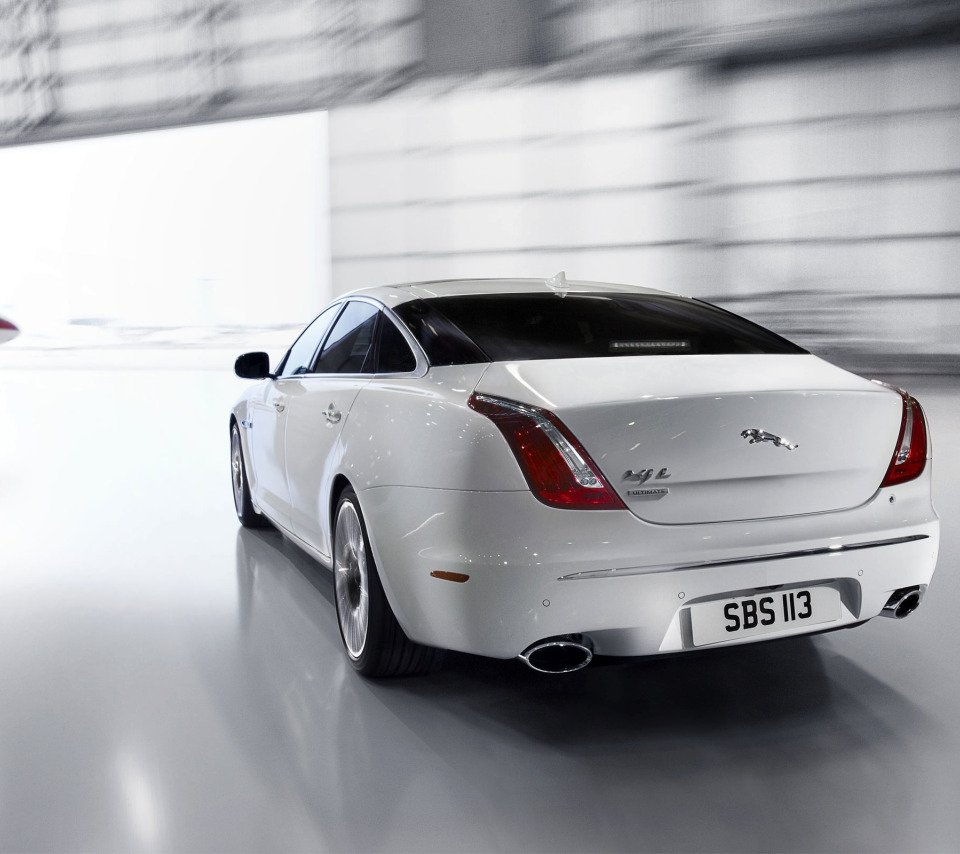 Jaguar XJ белый Ling