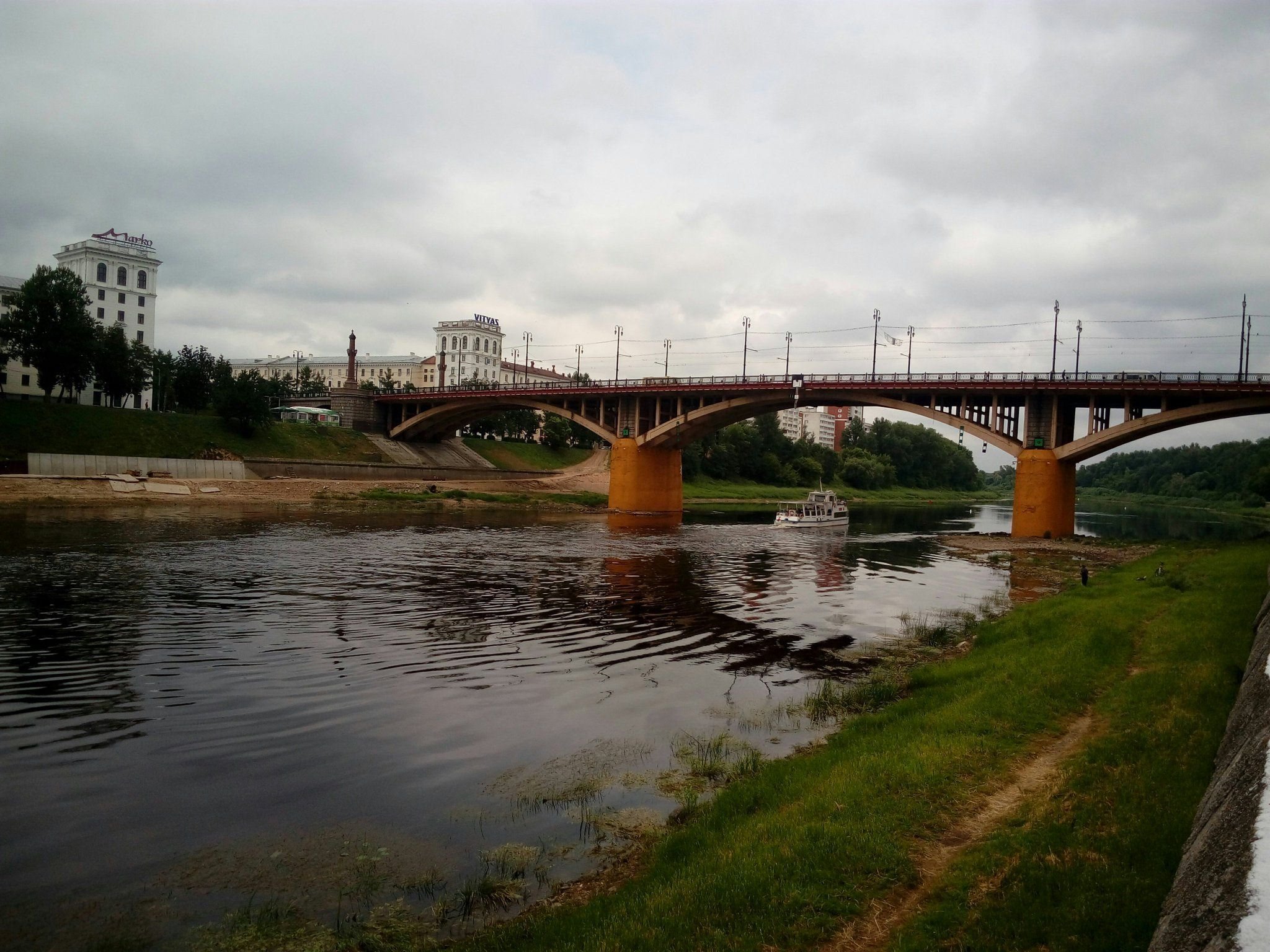 Река западная двина. Витебск Западная Двина. Витебск река Двина. Река Даугава Западная Двина. Зап.Двина река Полоцк.