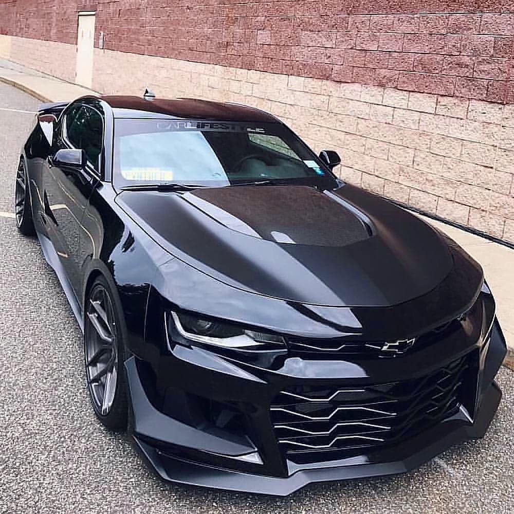 Chevrolet Camaro 2017 черный