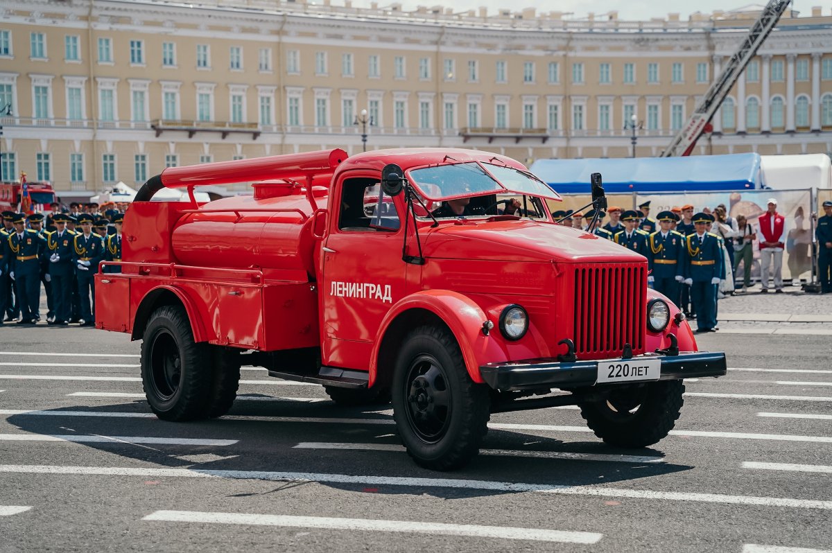 Парад пожарных машин