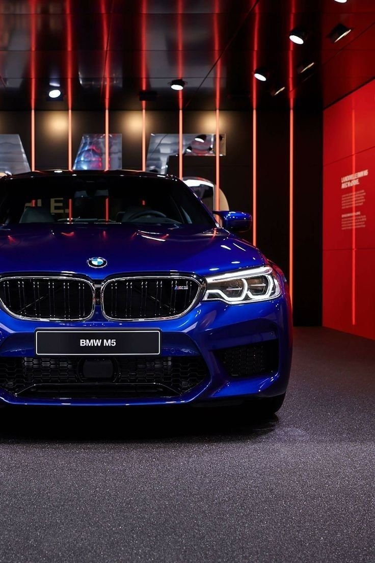 BMW m5 f90 синяя