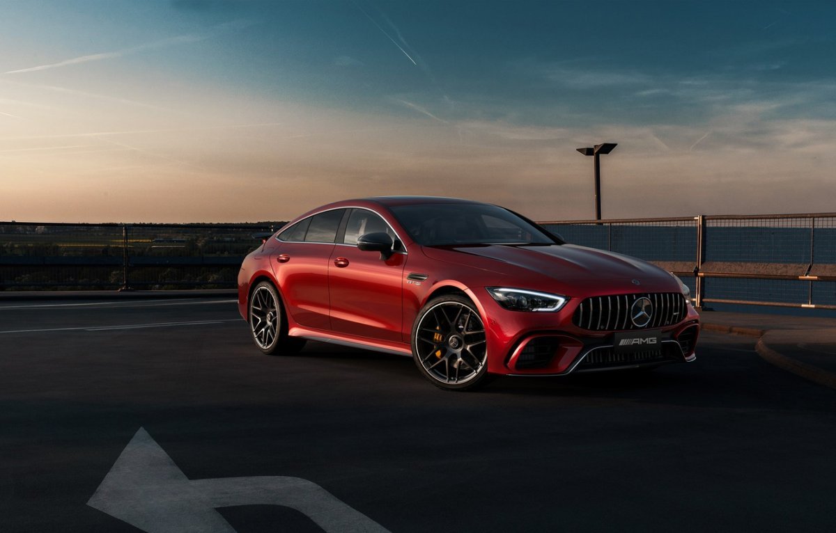 Мерседес АМГ gt 63 s красный