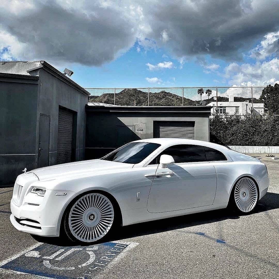 Rolls Royce Wraith Forgiato White