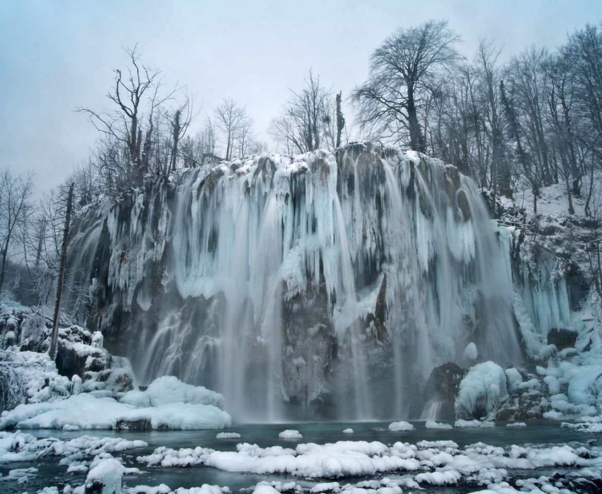 Клоковский водопад зимой