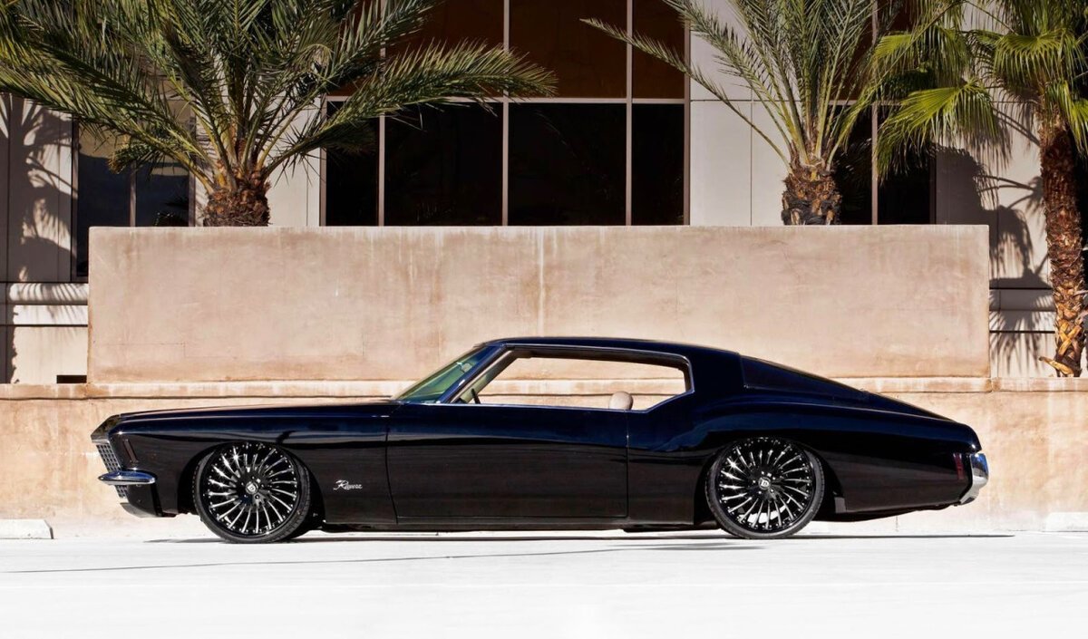 Buick Riviera 72