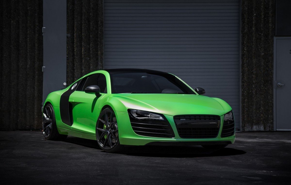 Audi r8 зеленая