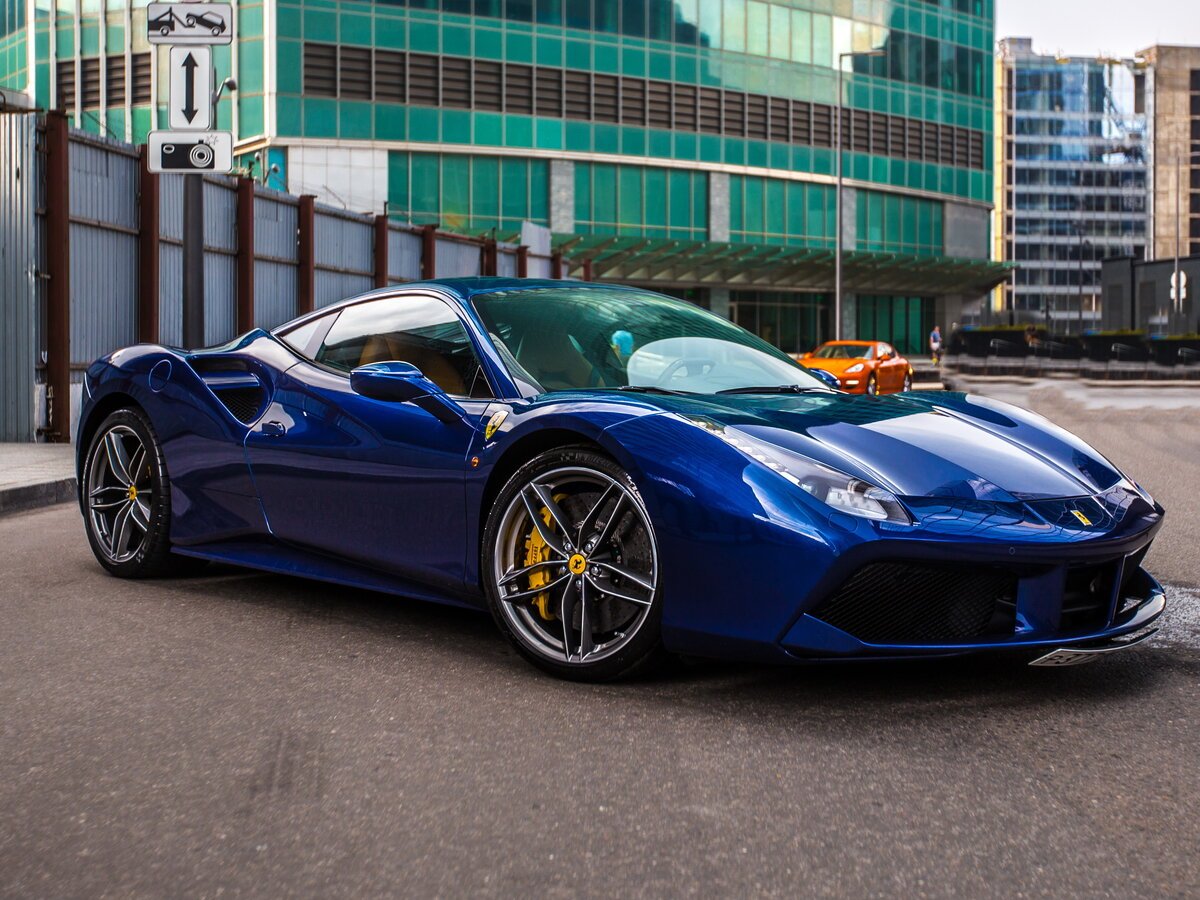 Феррари 488 GTB синяя