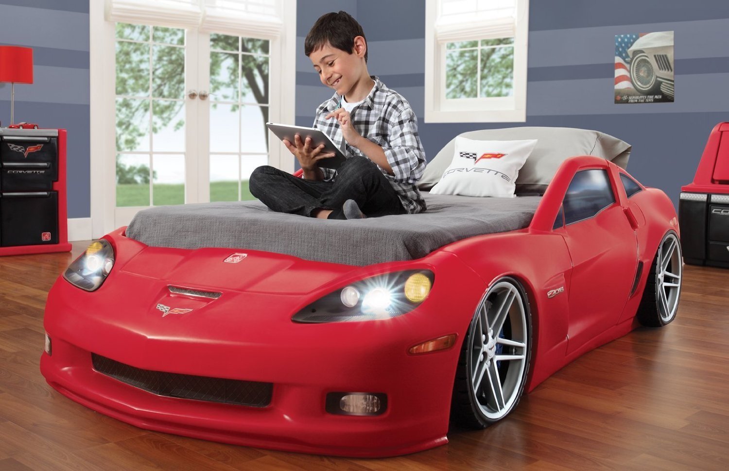 Форма машина купить. Машина для подростков. Кровать машина. Кровать в виде машинки. Кровать автомобиль для мальчика.