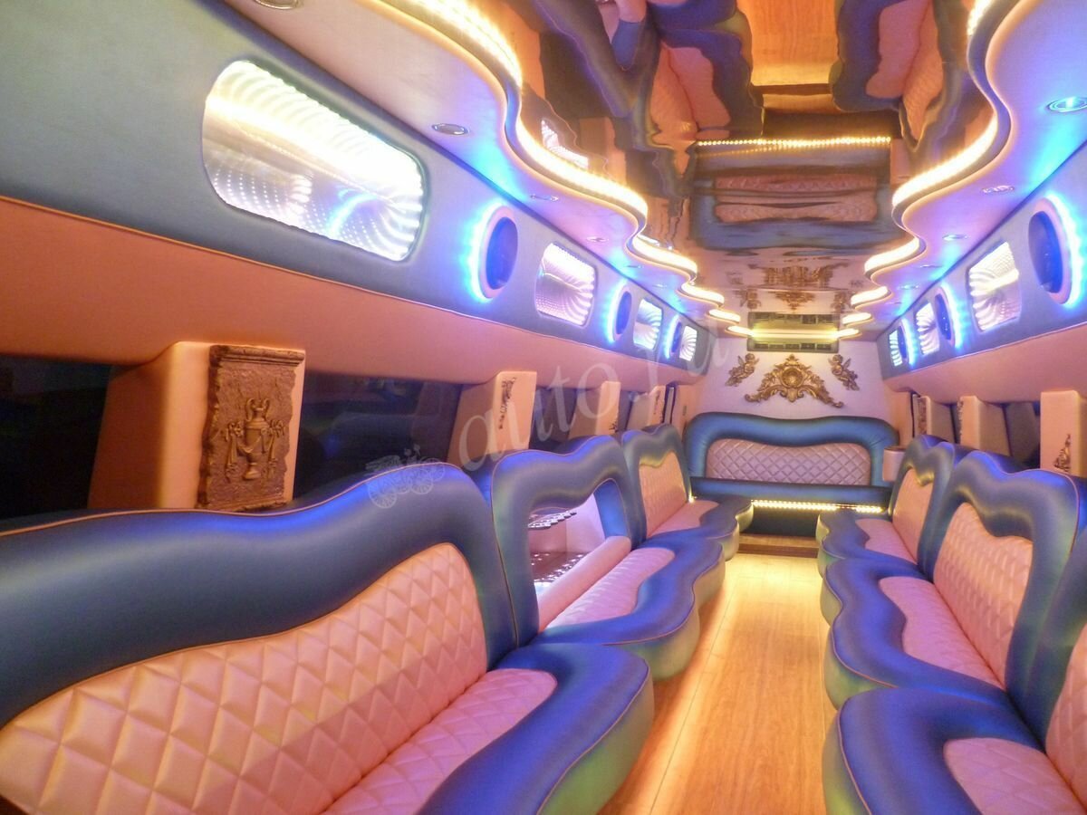 Hummer Limousine VIP салон