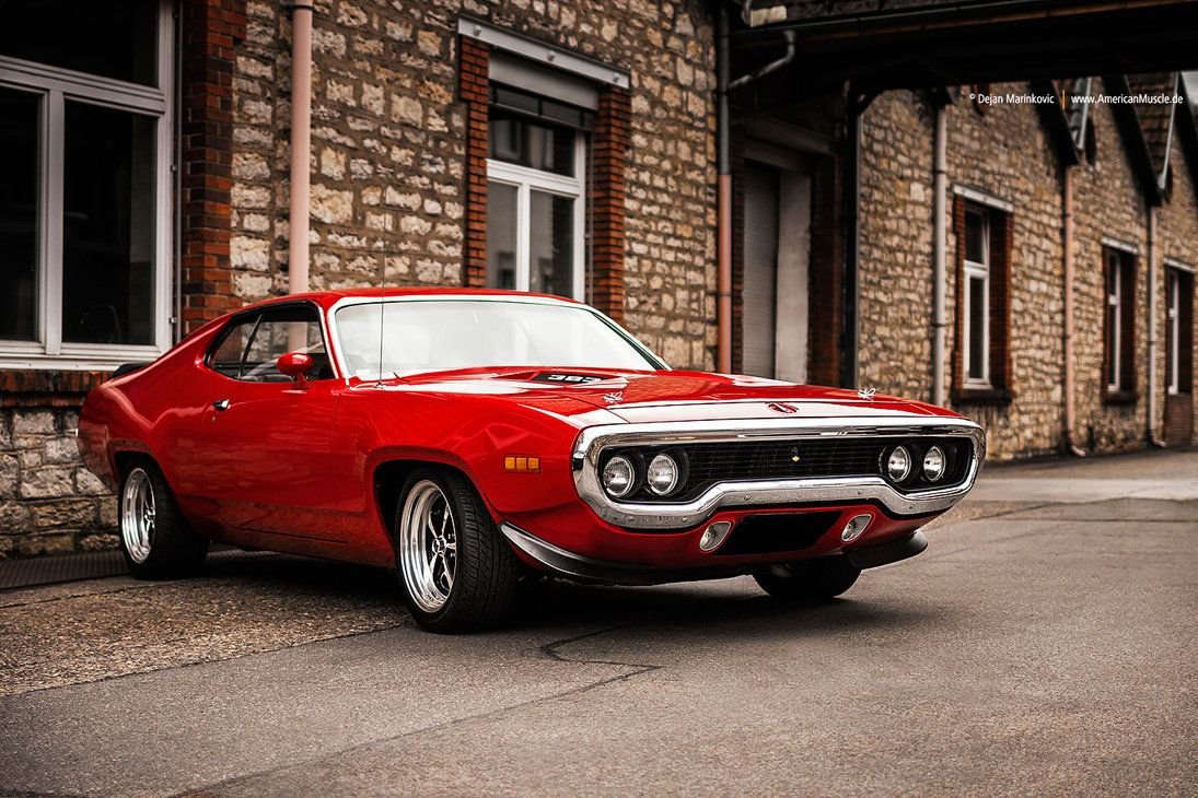 Plymouth Roadrunner Red