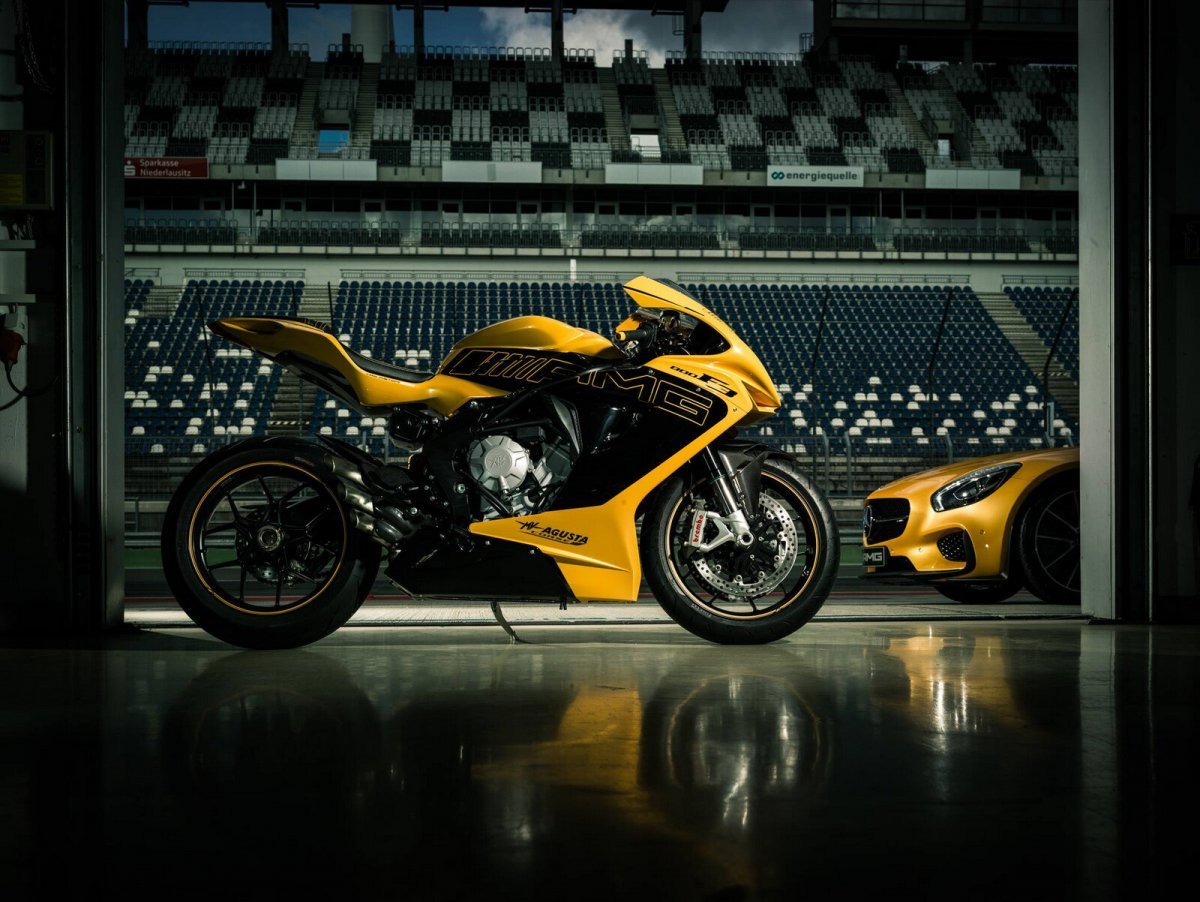 Мотоцикл MV Agusta AMG