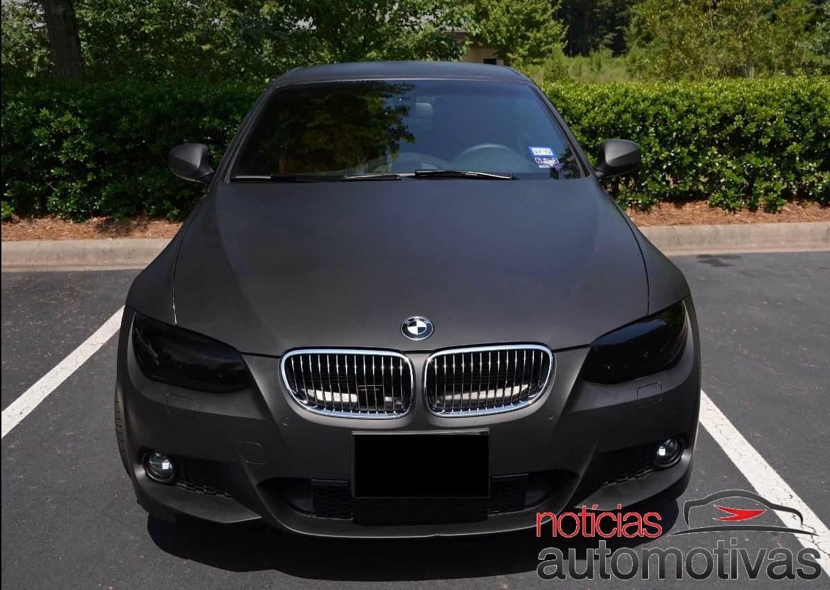 Черная матовая машина