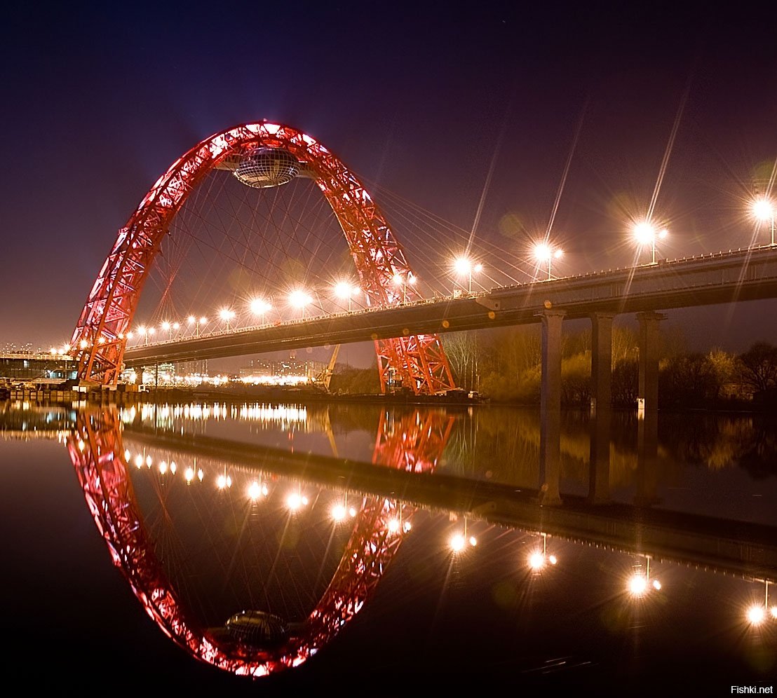 Живописный мост Москва ночью