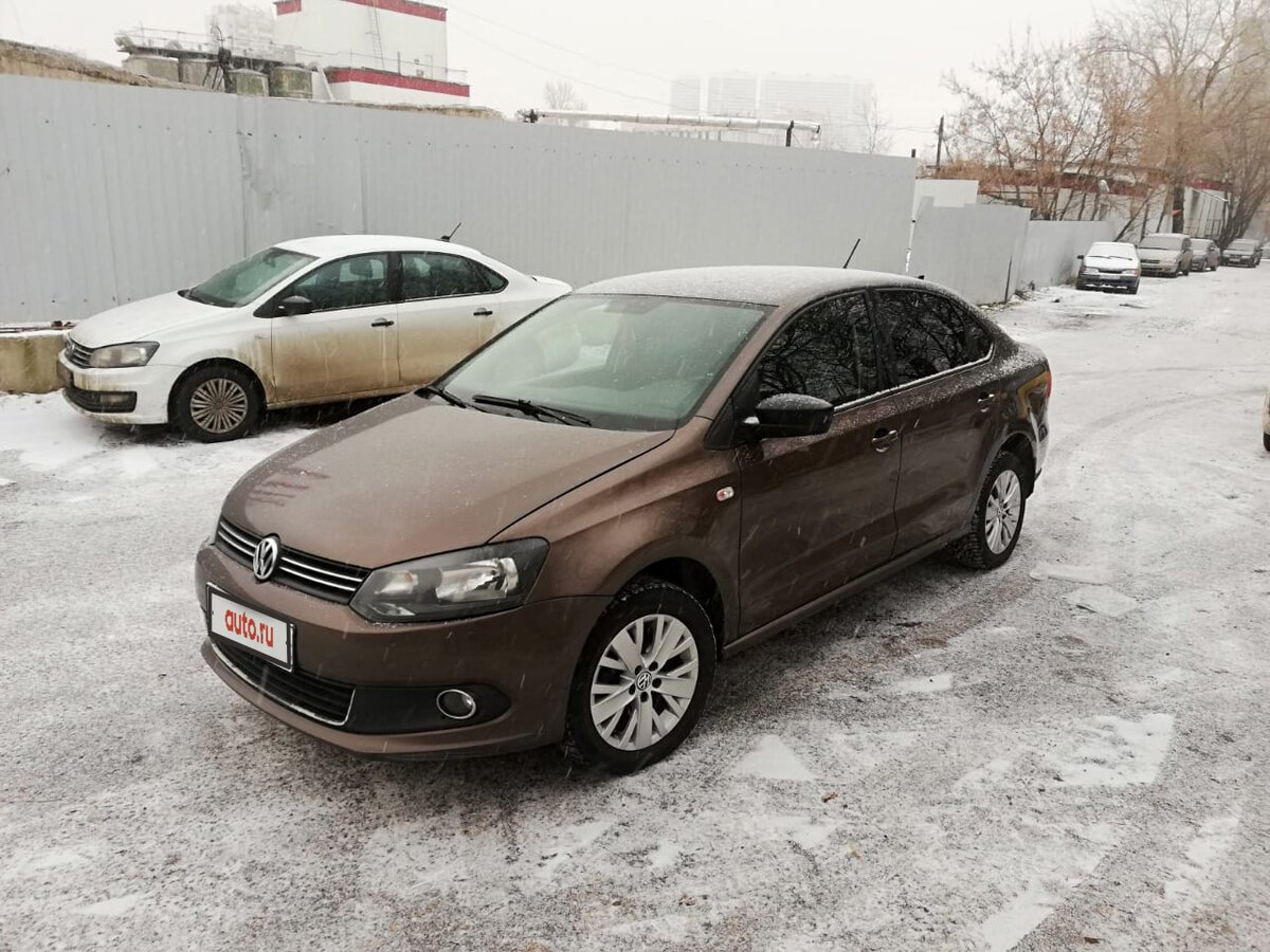 Volkswagen Polo 2014 коричневый