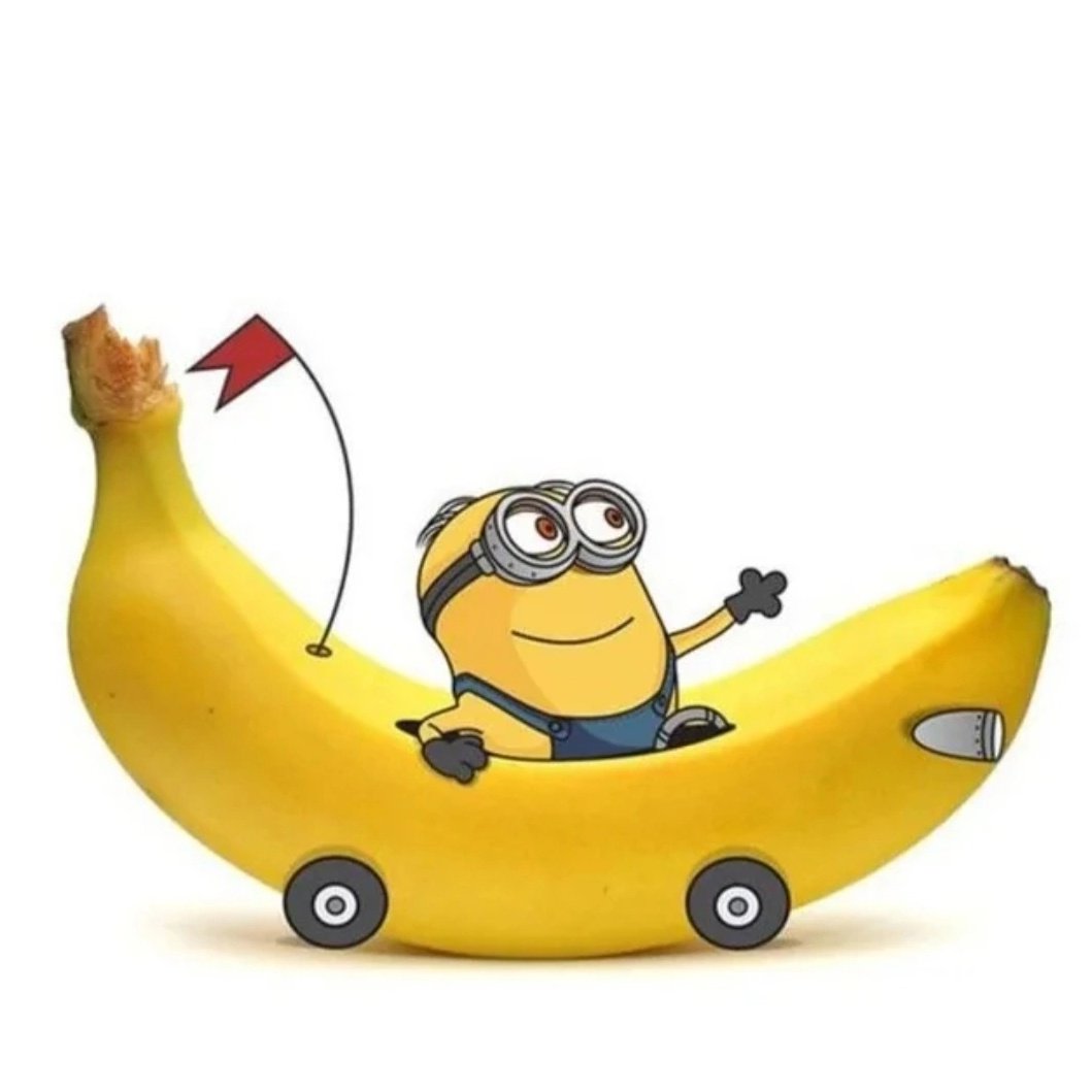 Миньон на фоне бананов