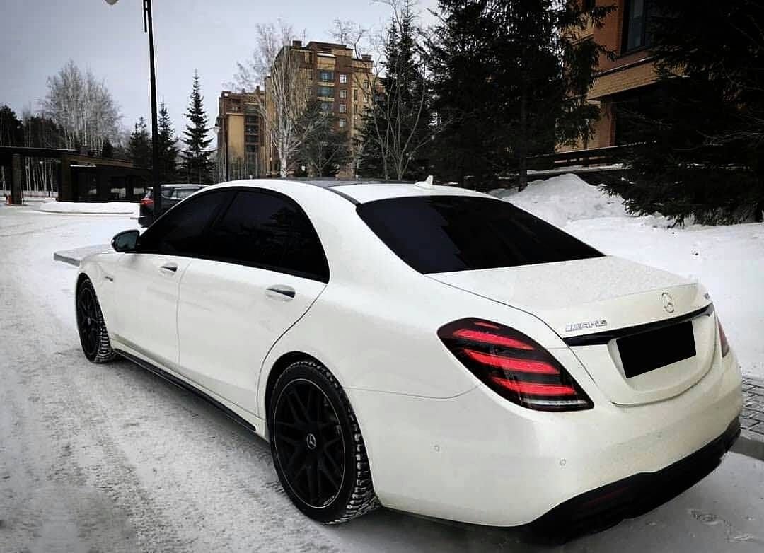 Мерседес черный тонированный w222