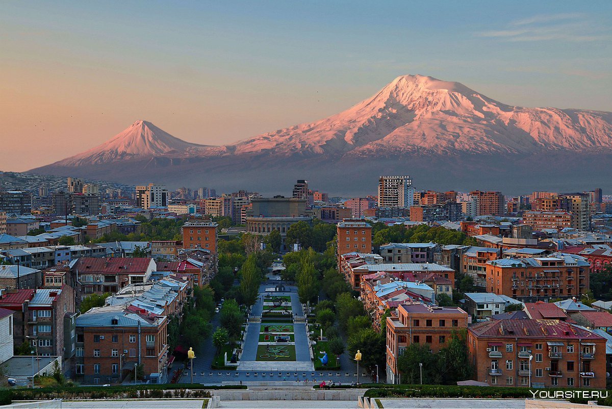 Гора Арарат вид с Еревана