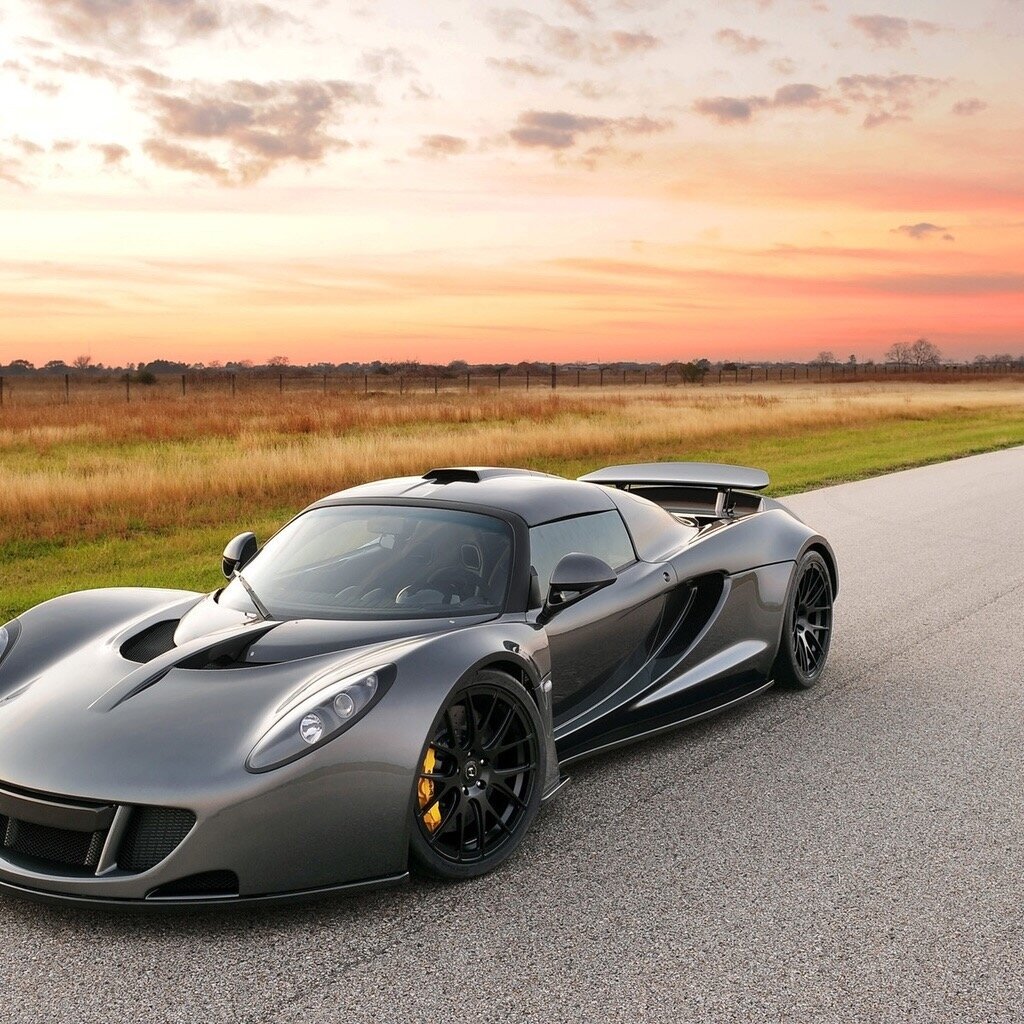 Машина Hennessey Venom gt