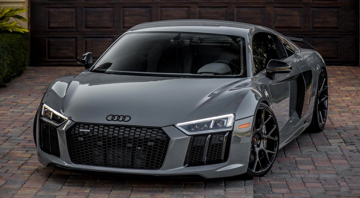 Audi r8 Grey