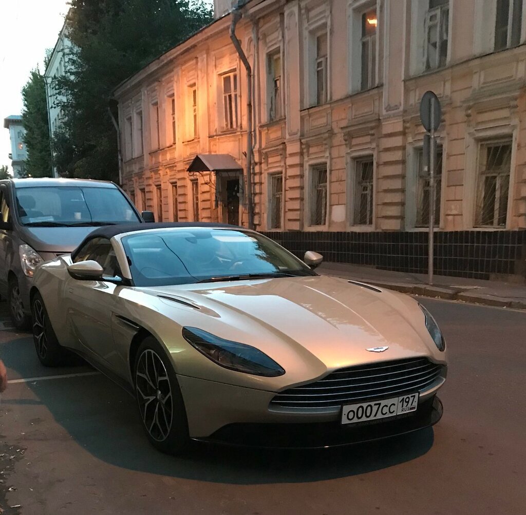 Дорогие машины в Москве