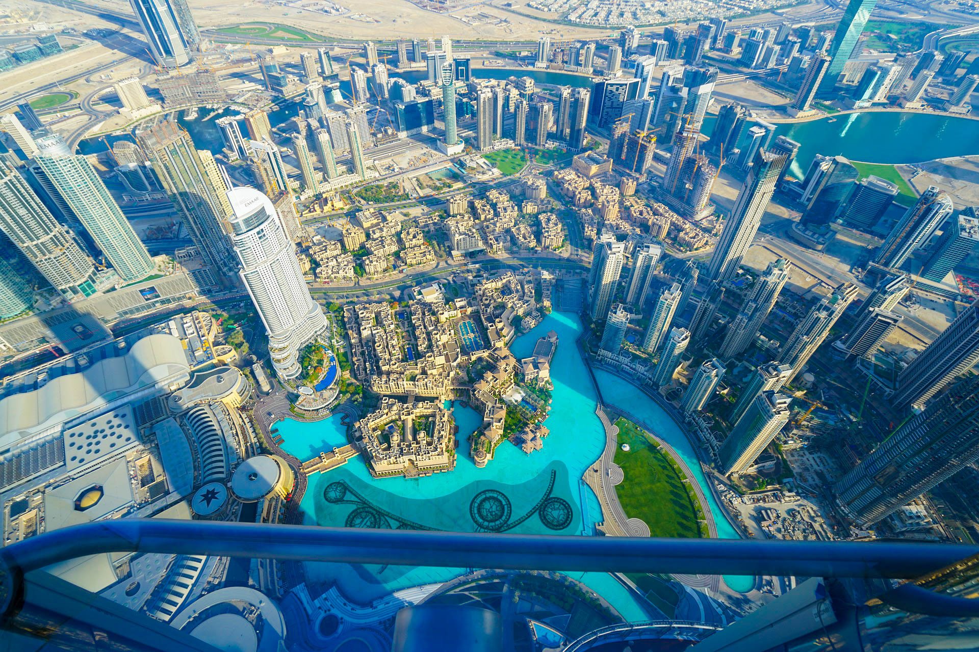 Бурдж халифа экскурсия цена. ОАЭ Дубай Бурдж-Халифа. Вид с Бурдж Халифа. Dubai Бурдж Халифа. Вид с Бурдж-Халифа в Дубае.