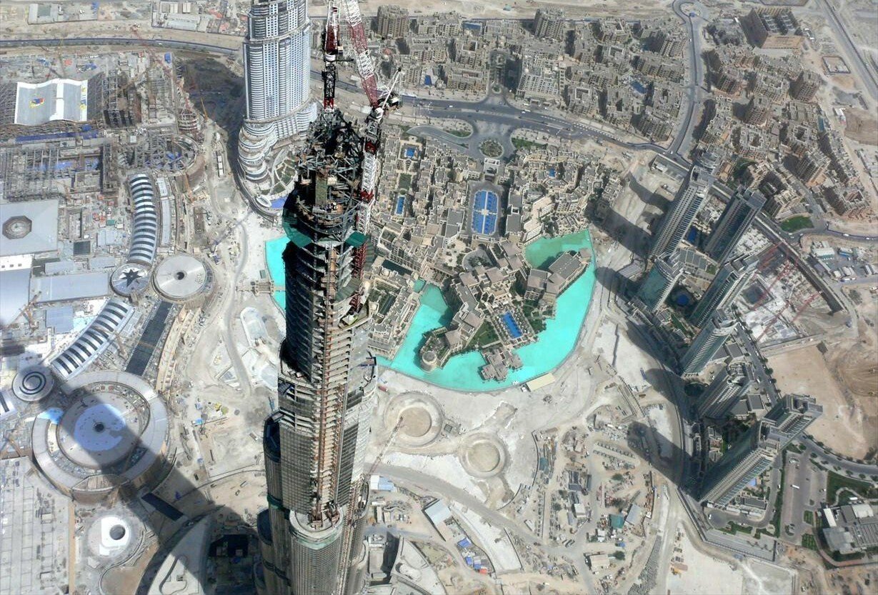 Башня Бурдж Халифа в Дубае. Дубай здание Бурдж Халифа. Бурдж Халифа 2008. Бурдж Халифа Дубай строительство.