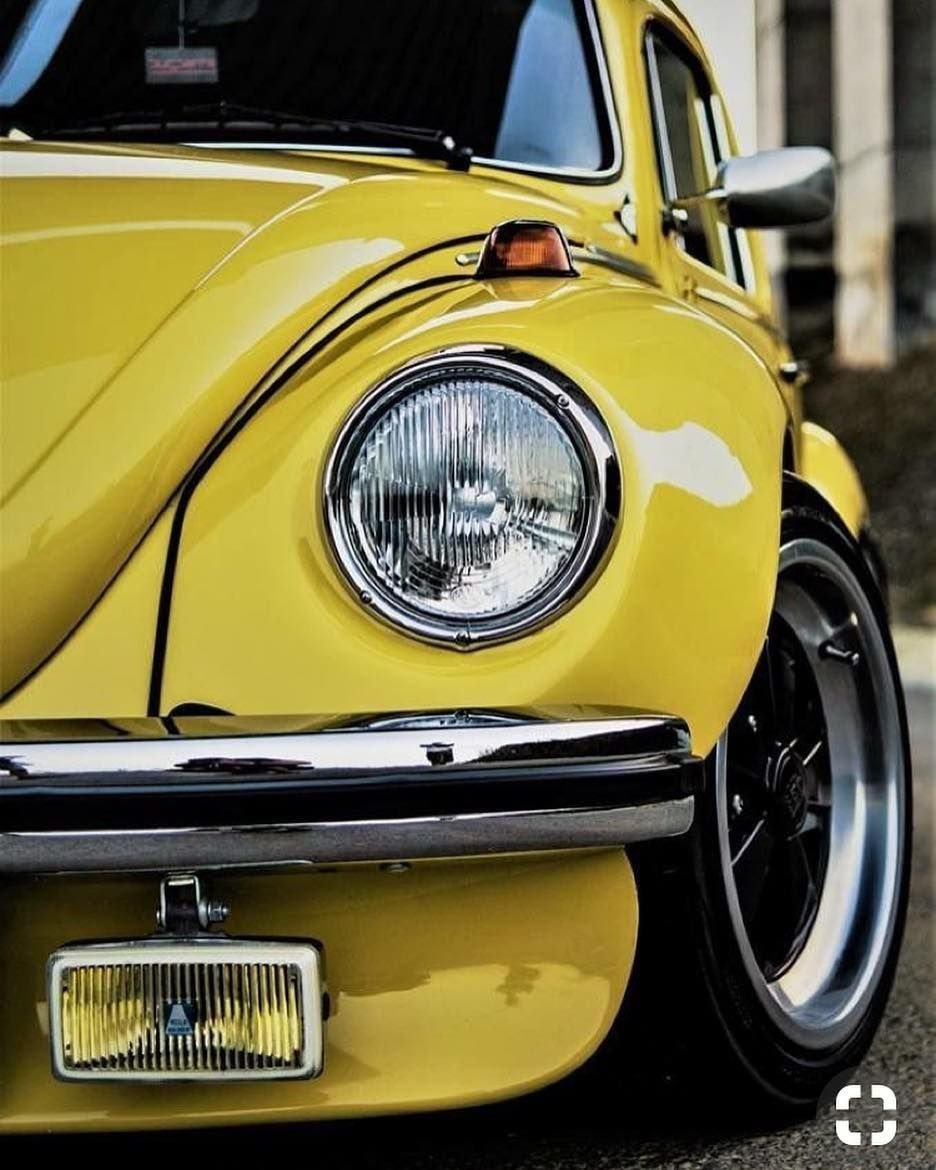 Volkswagen Beetle 1963 желтый