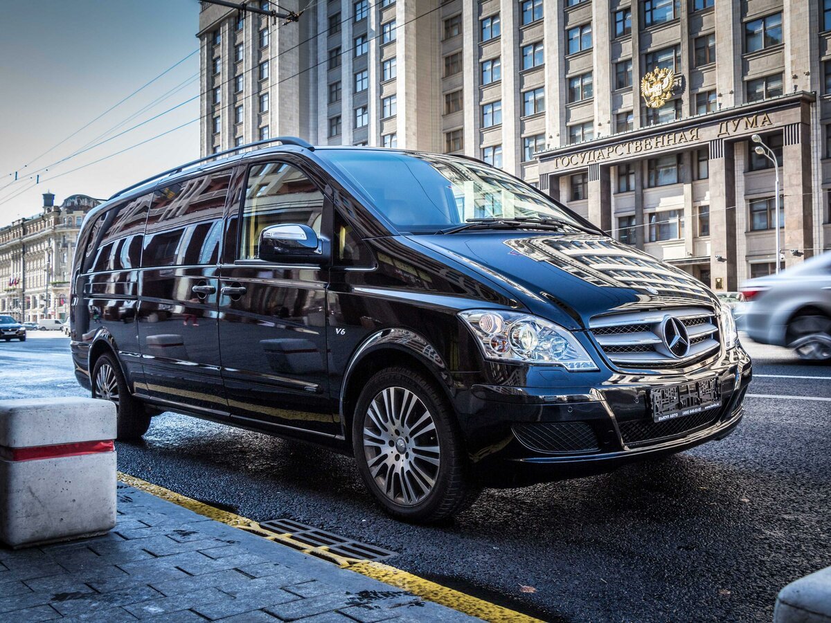 Недорогие трансферы. Mercedes-Benz Viano. Минивэн Мерседес Виано. Микроавтобус Mercedes Viano. Виано 639 бизнес.