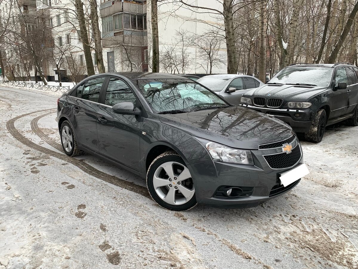 Шевроле Круз 2011 серый