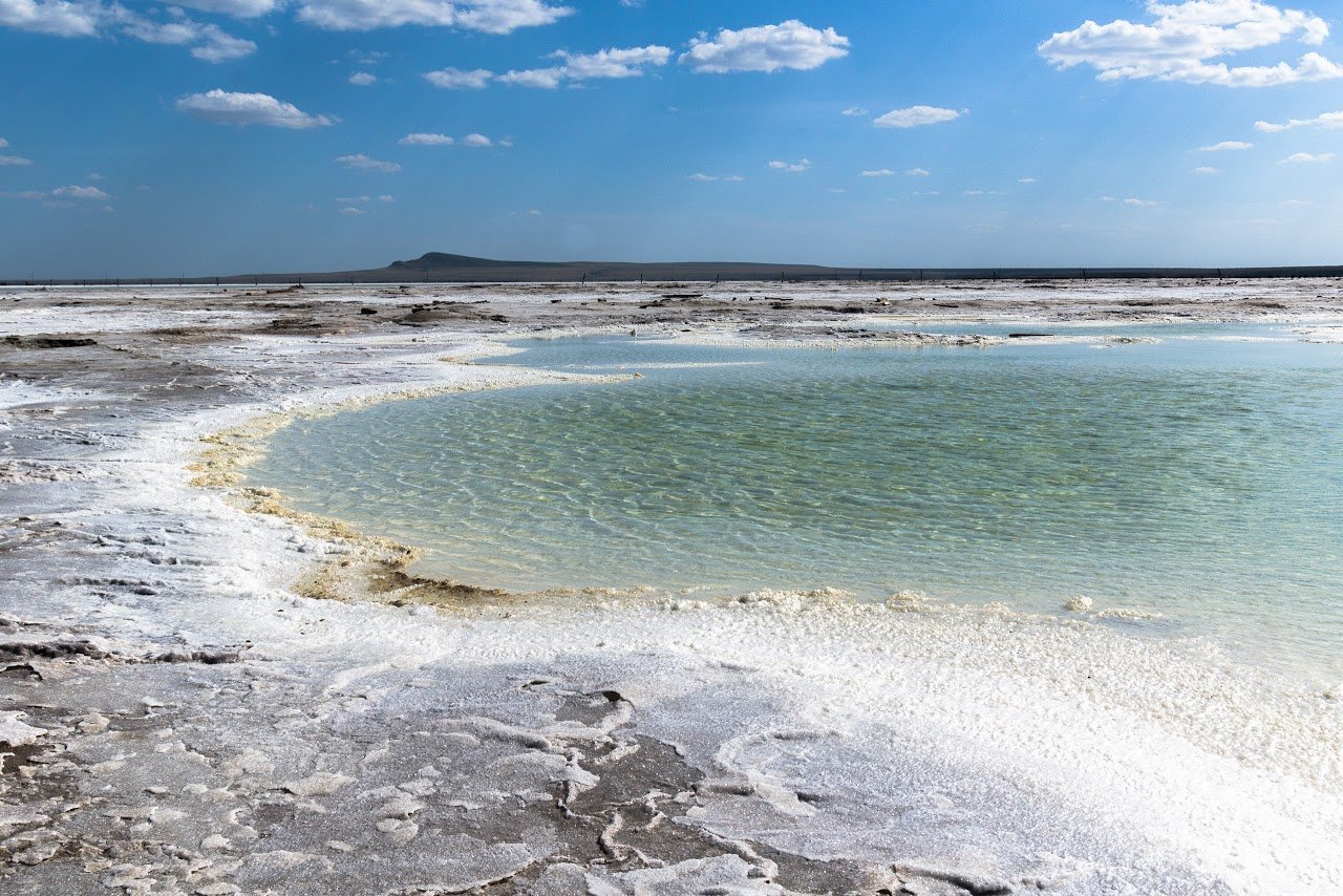Баскунчак соленое озеро. Астрахань озеро Баскунчак. Солёное озеро в Астраханской области. Волгоград соленое озеро Баскунчак.